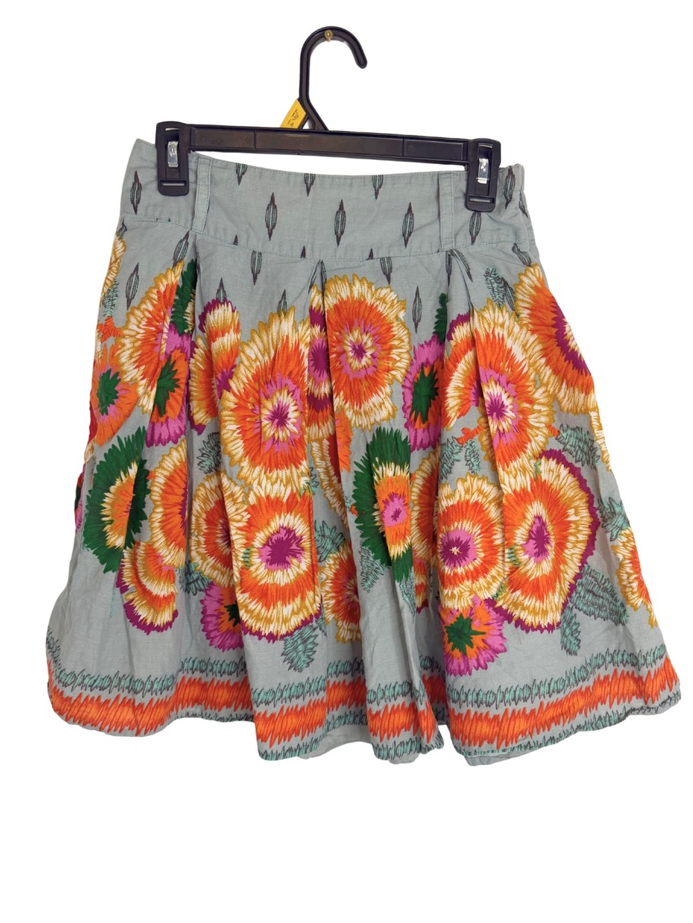 3/$20 Forever Circle Skirt with Bright Floral Print Size Small
